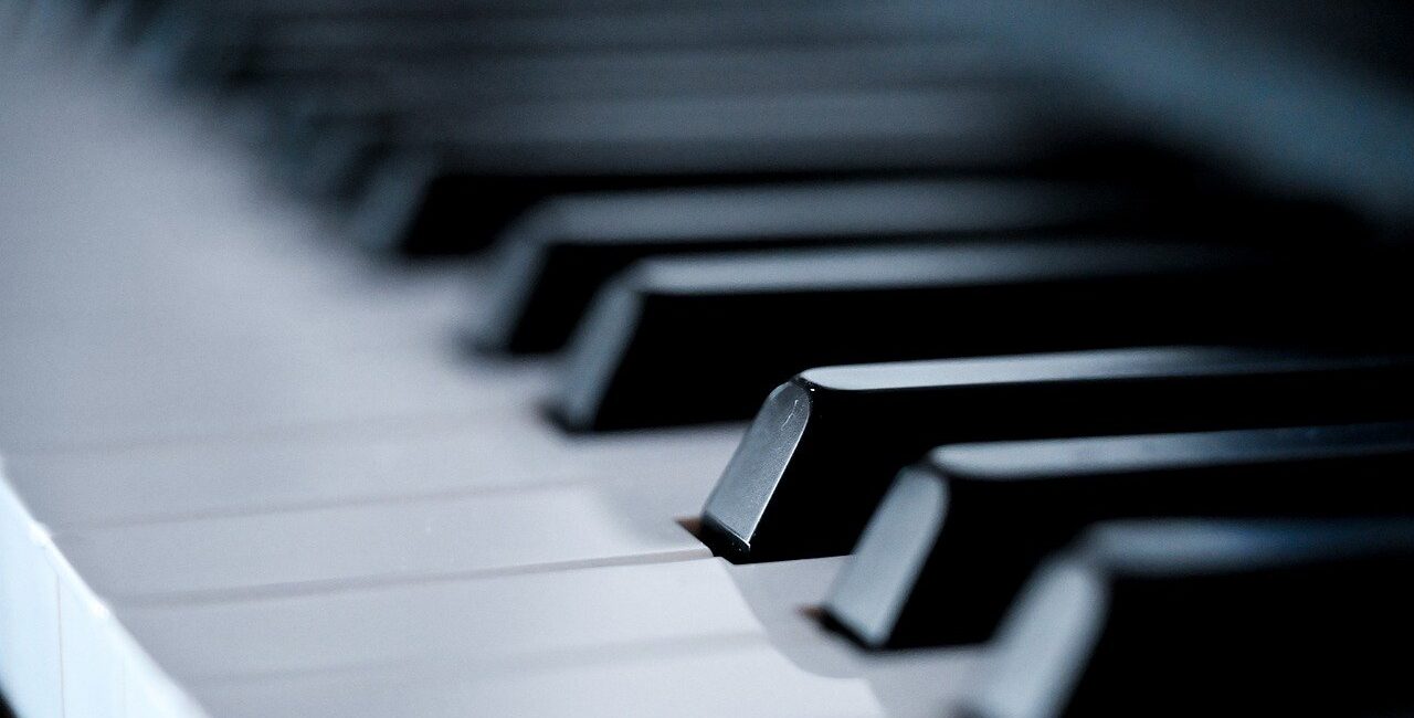 How does bitcoin work to make money